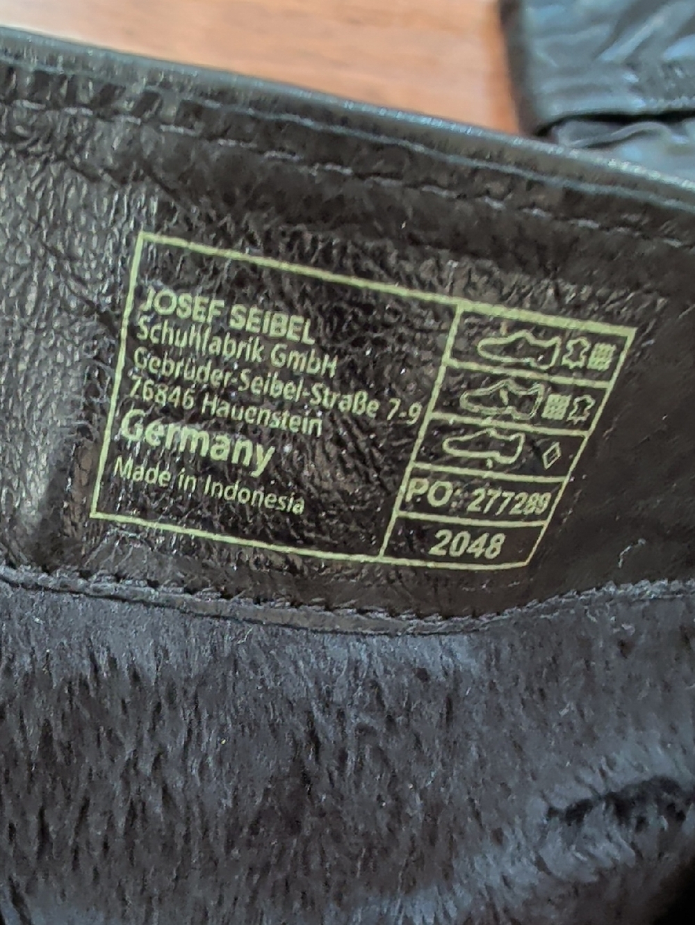 Josef Seibel Naly 23 Black Ruched Leather Boots with Buckle - Picture 9 of 9